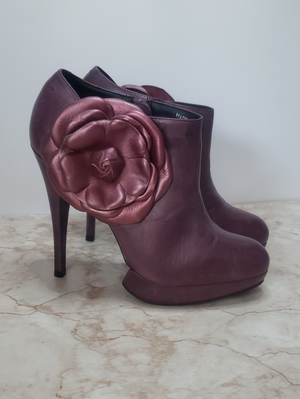 Kelsi Dagger Women's Plum Floral Accent High-Heel Ankle Boots Size 7.5
